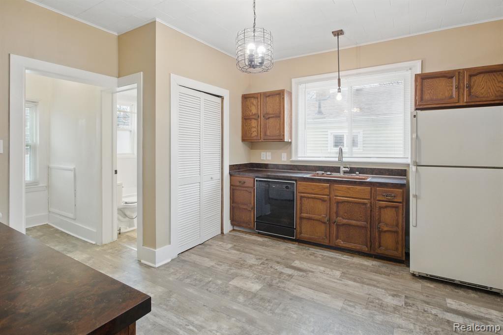 880 WHITE Avenue, Lincoln Park, MI 48146 — Photo 28