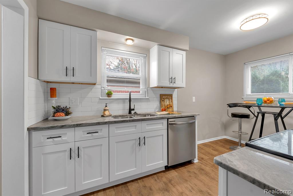 6159 N Highland Street, Dearborn Heights, MI 48127 — Photo 20