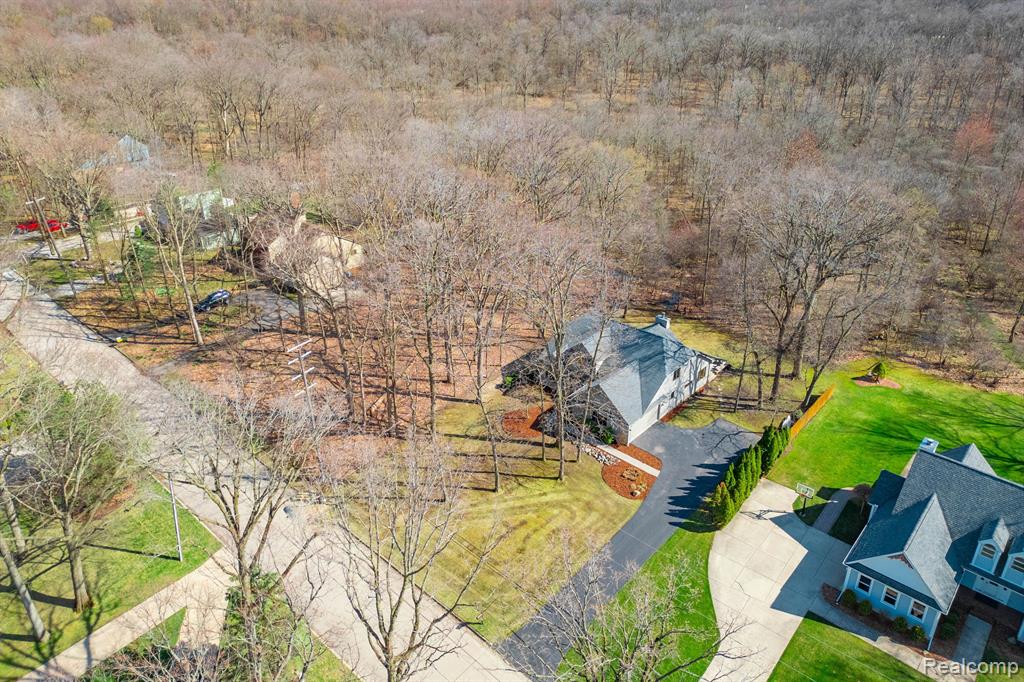 8555 Island Boulevard, Grosse Ile, MI 48138 — Photo 42