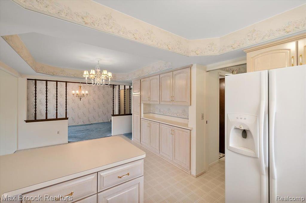 6288 CRESCENT WAY Drive, Troy, MI 48085 — Photo 35