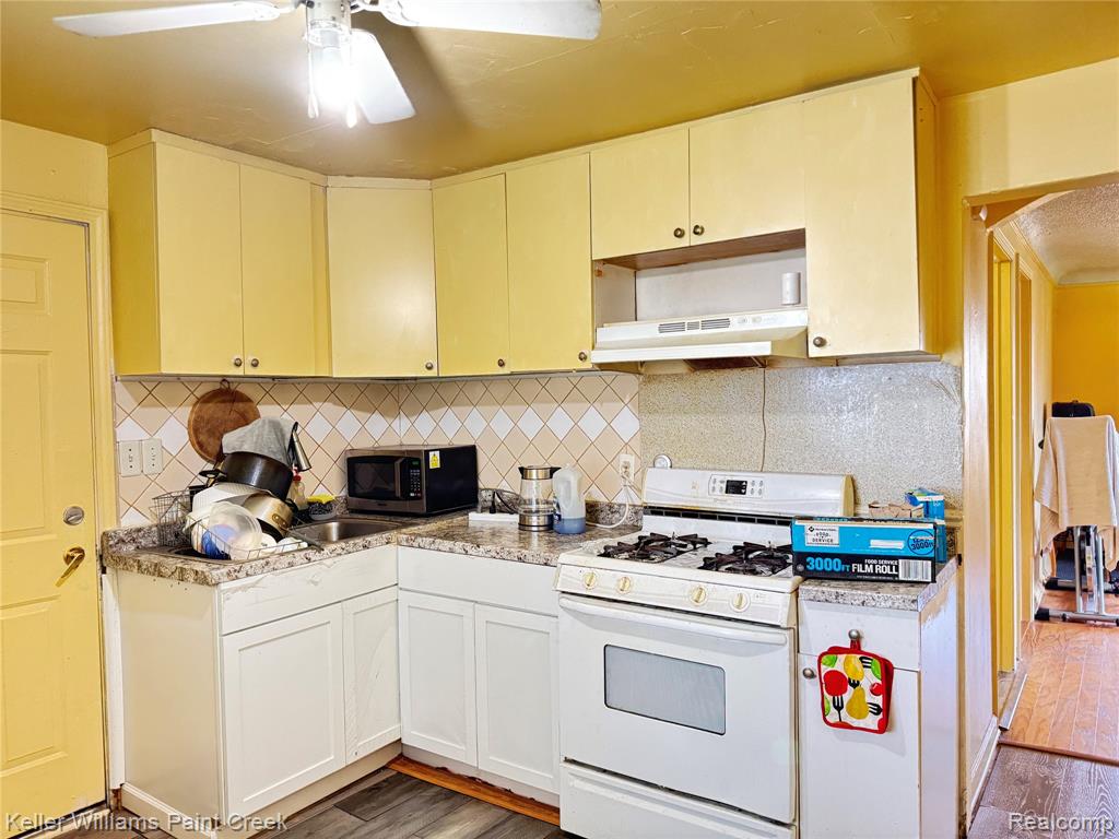 8105 CHAPP Avenue, Warren, MI 48089 — Photo 2