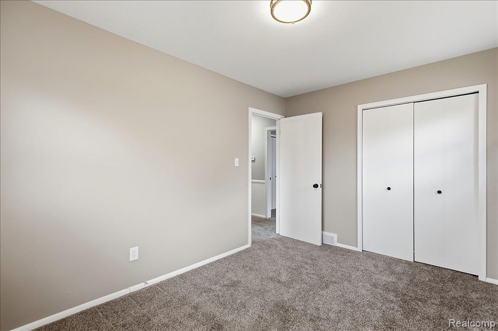 2160 Phillips Road, Auburn Hills, MI 48326 — Photo 20