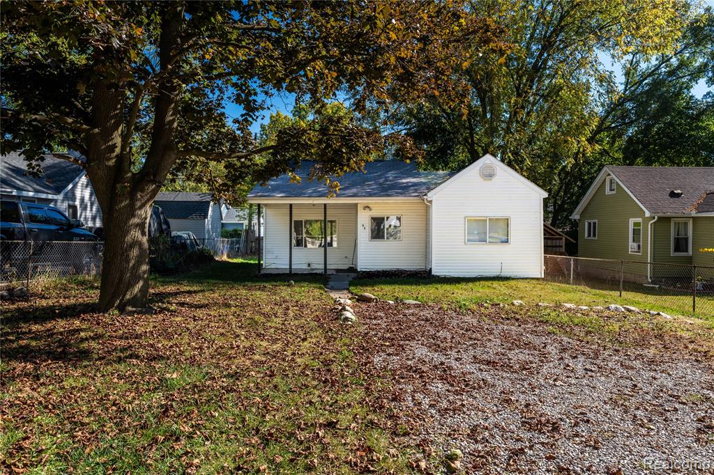 99 Calvert Avenue, Waterford, MI 48328 — front exterior
