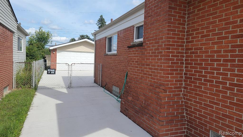 7814 Terri Drive, Westland, MI — Photo 3