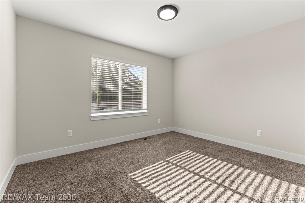 215 Clinton Street, Romeo, MI 48065 — Photo 30