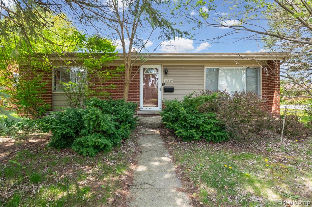 30539 Longfellow Avenue, Madison Heights, MI 48071 — front exterior