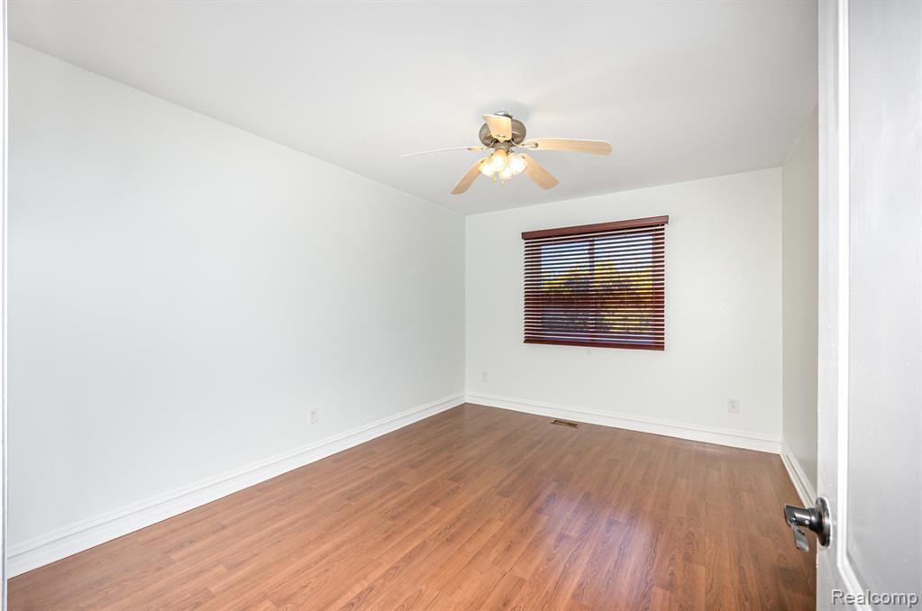 53005 Gregory Drive, Macomb, MI 48042 — Photo 25