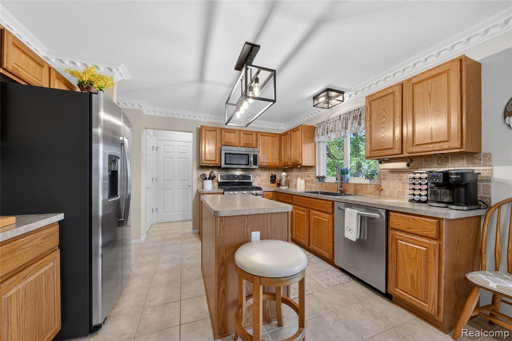 4728 Sherwood Circle, Canton, MI 48188 — Photo 12