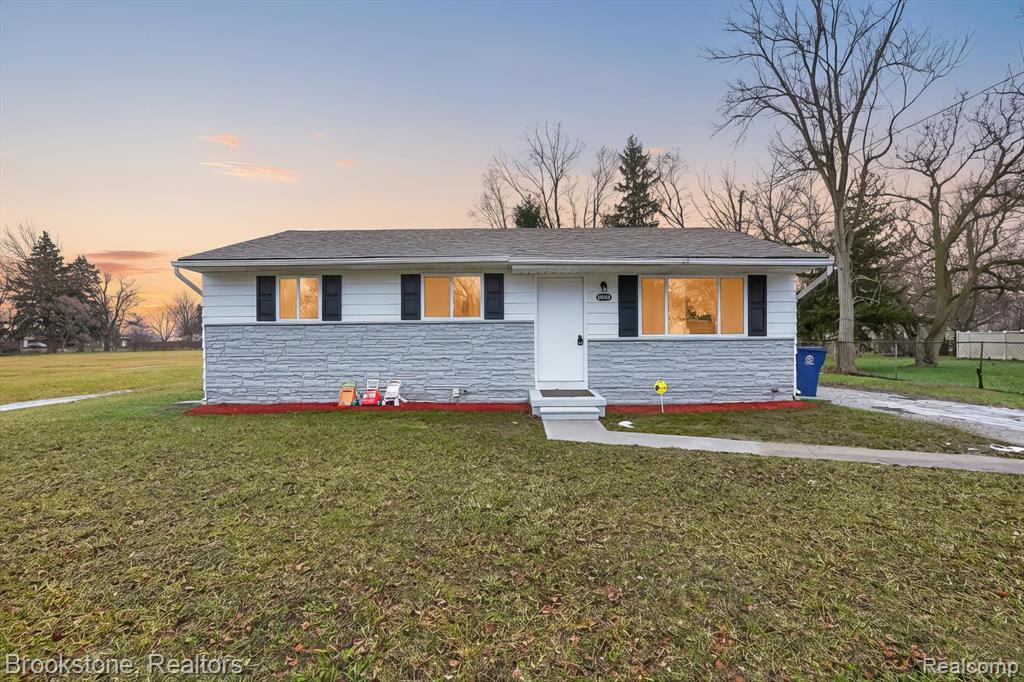 5050 Carnegie Street, Saginaw, MI 48601 — front exterior