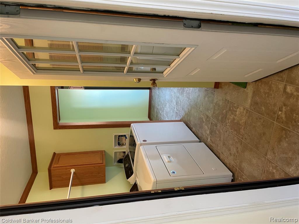 2679 Manatee Court, Lapeer, MI 48446 — Photo 23