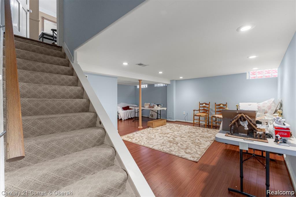 7941 N Charlesworth Street, Dearborn Heights, MI 48127 — Photo 11
