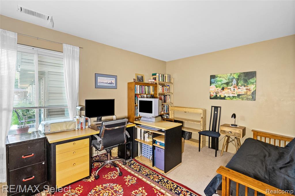 250 Briarcrest Drive, 130, Ann Arbor, MI 48104 — Photo 18