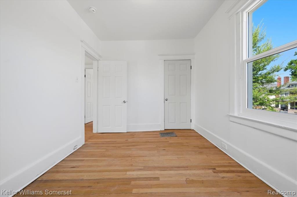 693 Calvert Street, Detroit, MI 48202 — Photo 19
