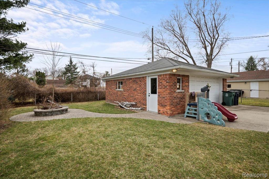 524 E LA SALLE Avenue, Royal Oak, MI 48073 — Photo 46