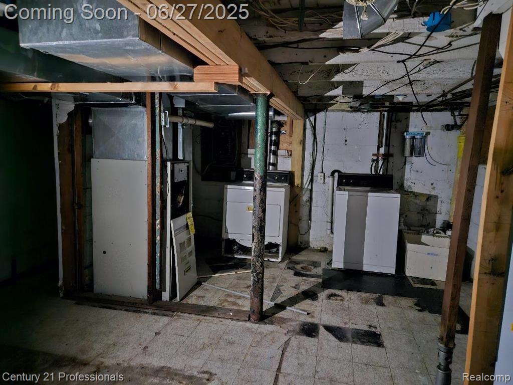 4428 Elizabeth Street, Wayne, MI 48184 — Photo 13