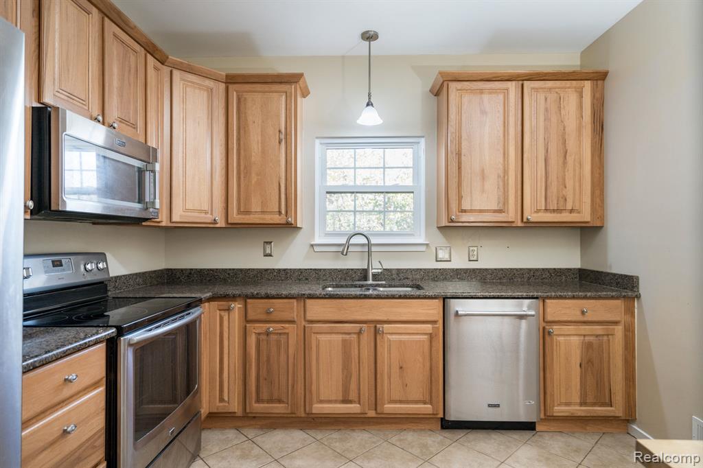 41820 Independence Drive, Novi, MI 48377 — Photo 11