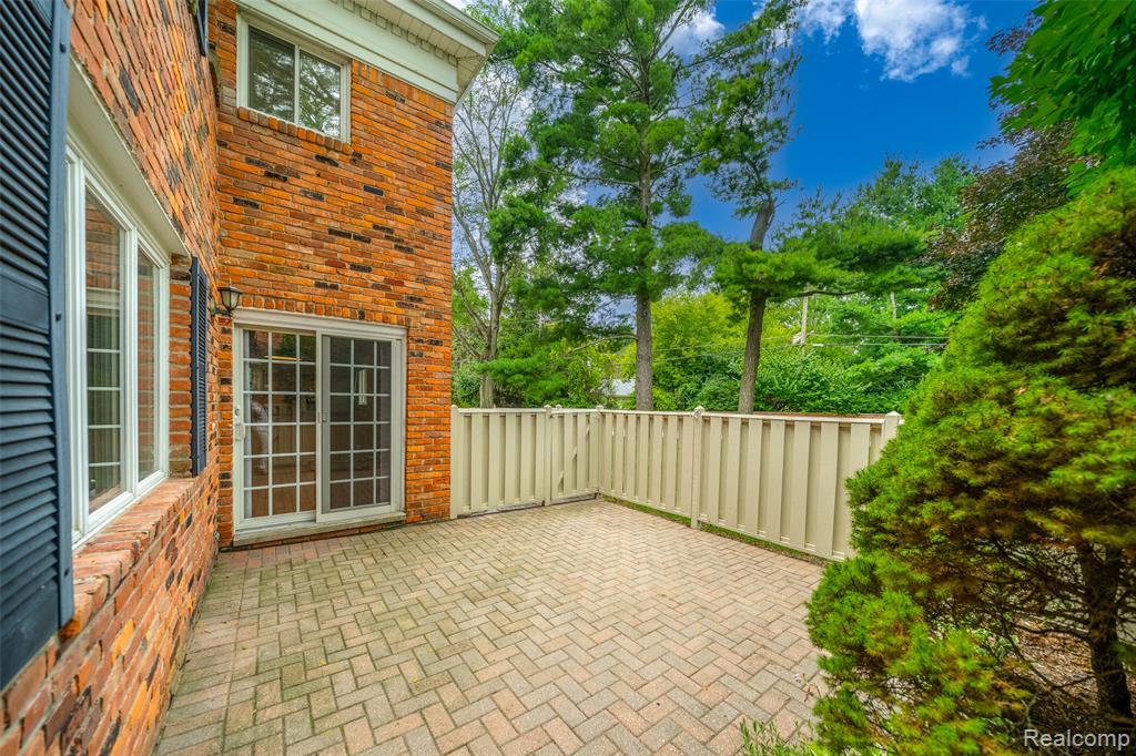 560 Billingsgate Court, Bloomfield Hills, MI 48301 — Photo 26
