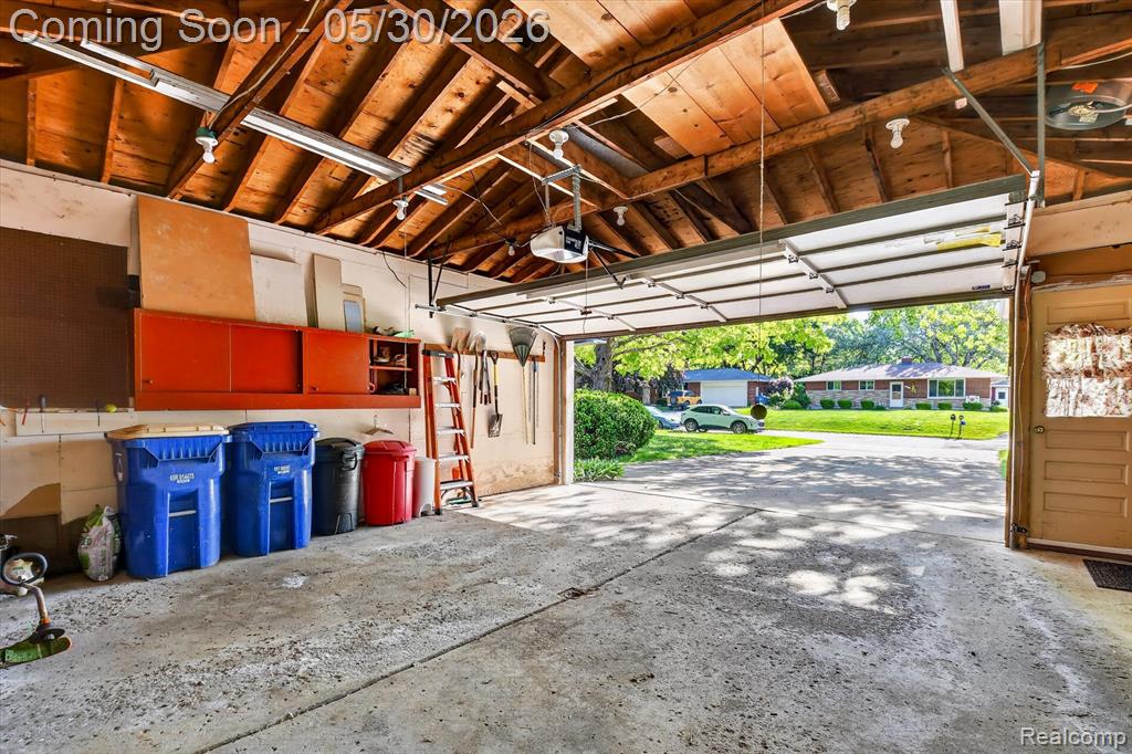 721 Robbinann Drive, Waterford, MI 48328 — Photo 36