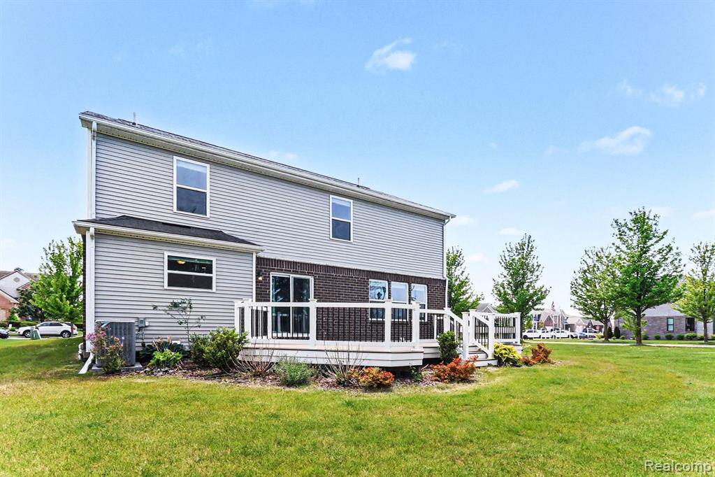 7558 Abigail Dr, Ypsilanti, MI 48198 — Photo 32