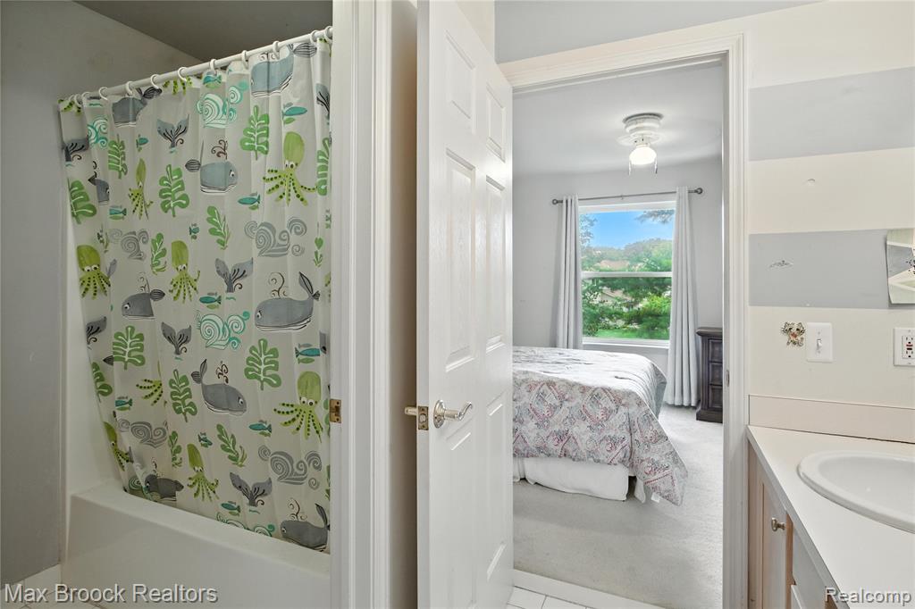 46859 Hendrie Court, Canton, MI 48187 — Photo 28