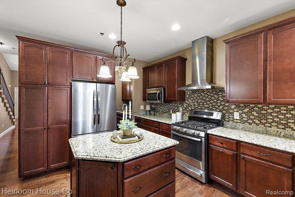 45926 S STONEWOOD Road, Canton, MI 48187 — Photo 17