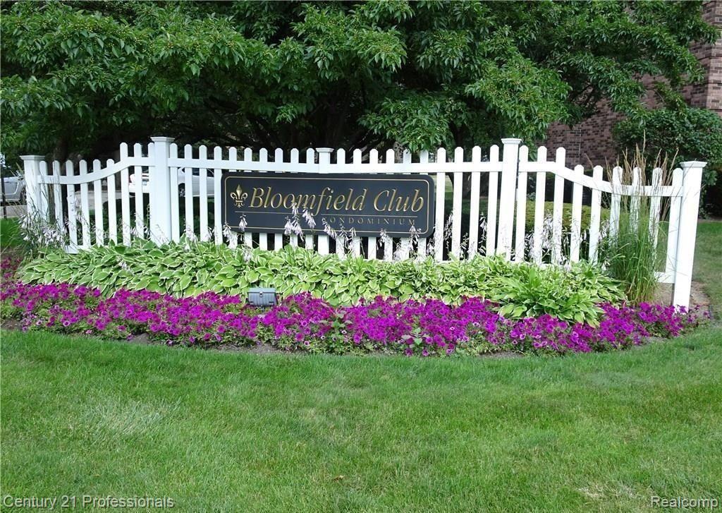 616 E Fox Hills Drive, Bloomfield Hills, MI 48304 — Photo 2