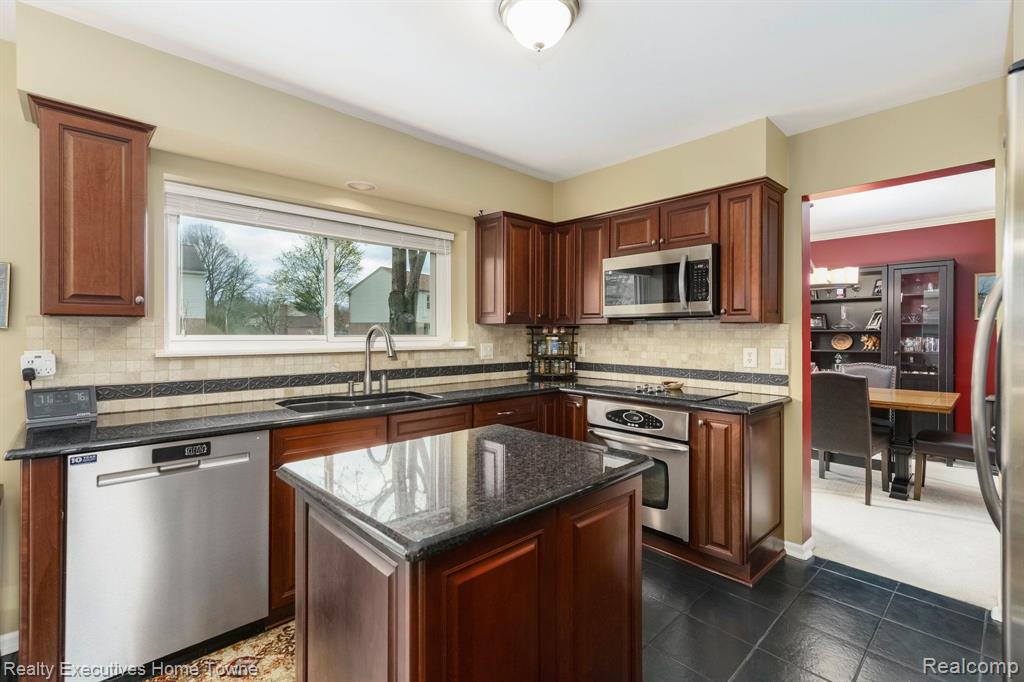 46399 HANFORD Road, Canton, MI 48187 — Photo 24
