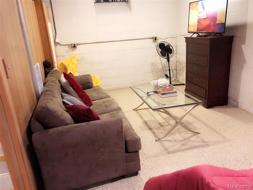 839 E Bennett Avenue E, Ferndale, MI 48220 — Photo 43