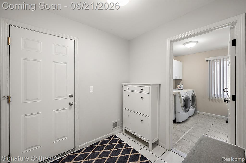 42280 Locklin Drive, Sterling Heights, MI 48314 — Photo 17