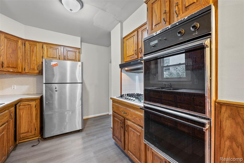 8460 Busko Avenue, Warren, MI 48093 — Photo 10