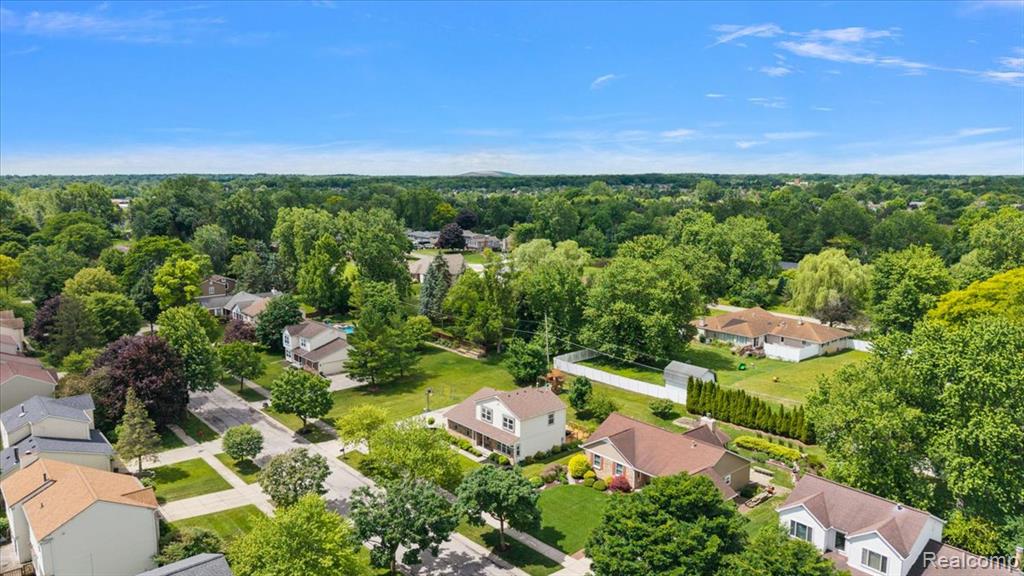 45071 Yorkshire Drive, Novi, MI — Photo 50