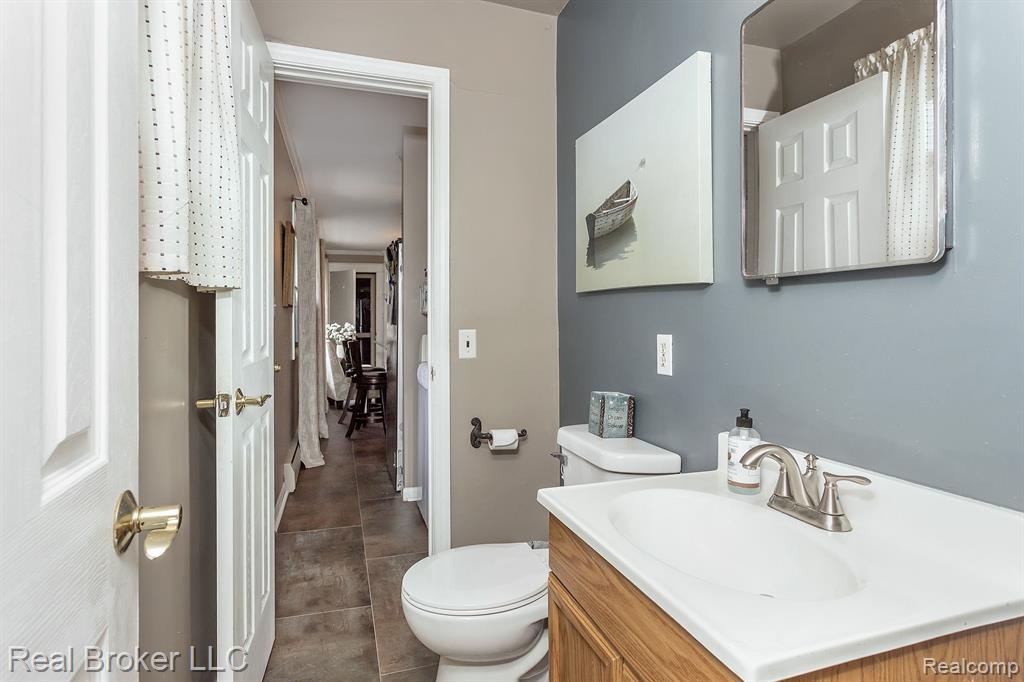 495 GLENN Court, Lake Orion, MI 48362 — Photo 18