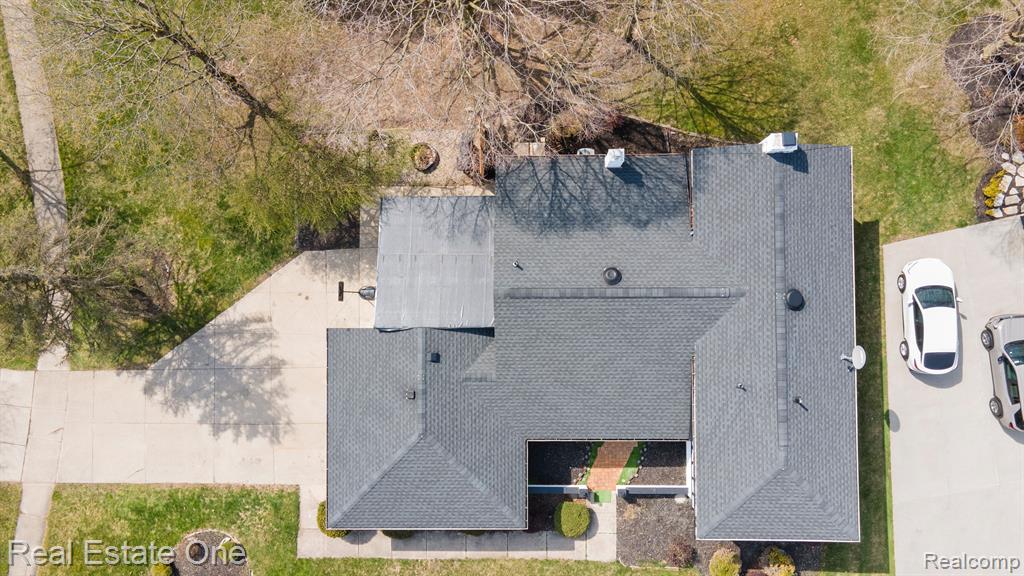 5251 WINCHESTER Drive, Troy, MI 48085 — Photo 47