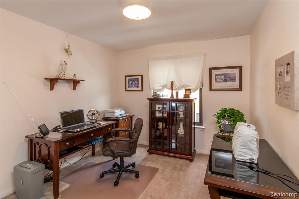 41696 BEDFORD Drive, Canton, MI 48187 — Photo 14