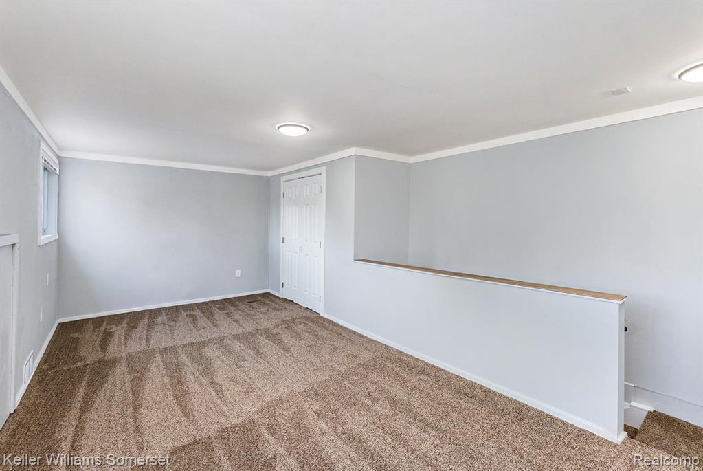 8233 Meadow Avenue, Warren, MI 48089 — Photo 11