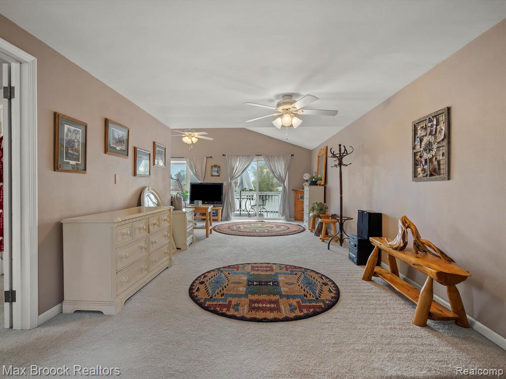 9431 MANDON Road, White Lake, MI — Photo 39