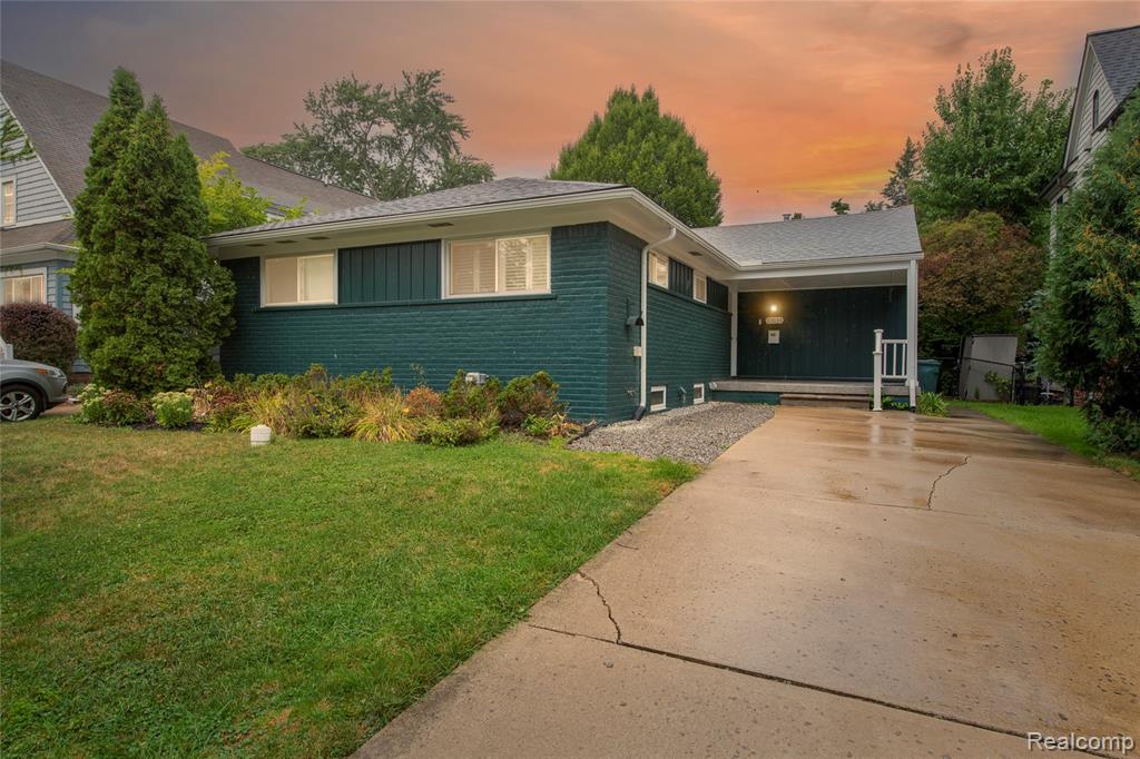 10534 Kingston Avenue, Huntington Woods, MI — Photo 33