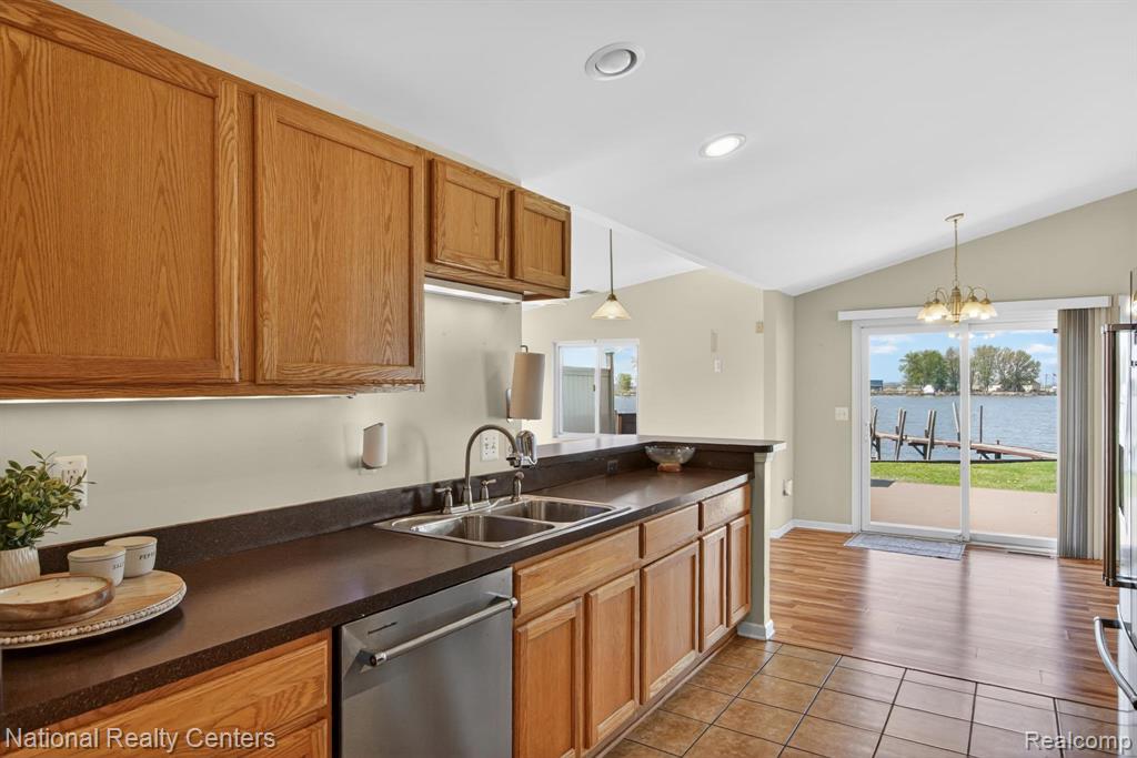 5810 Trombley Road, Newport, MI 48166 — Photo 17