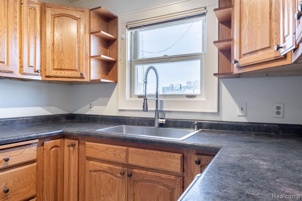 412 E 3RD Street, Royal Oak, MI 48067 — Photo 9