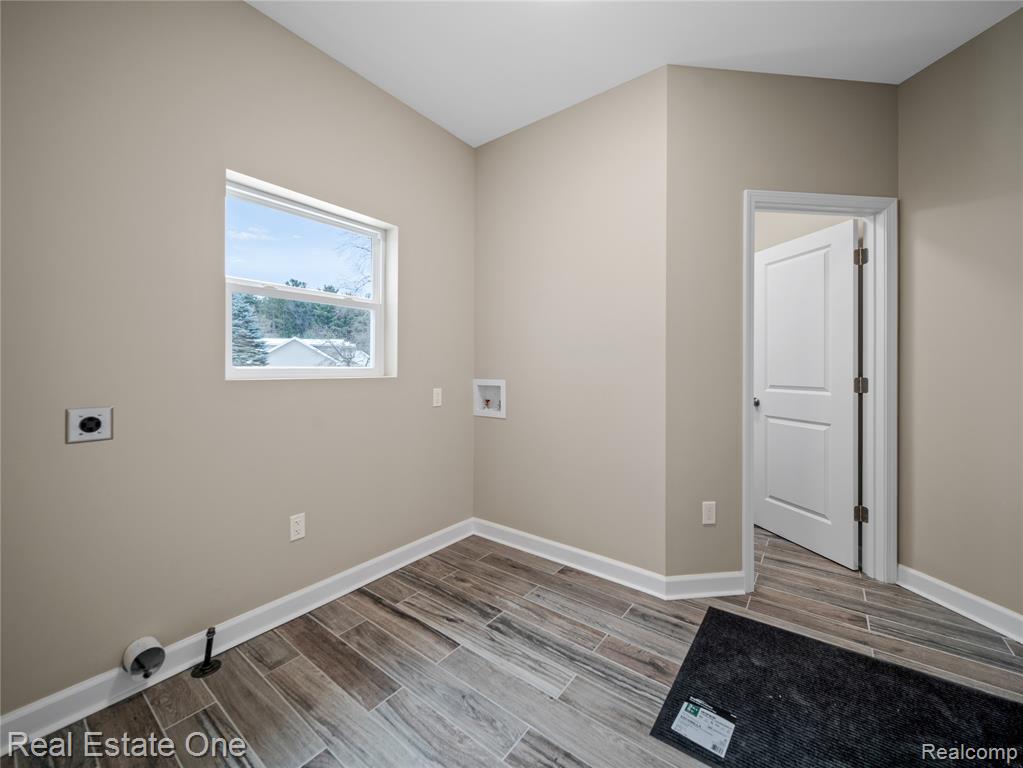 8527 Mystic Pines Court, Pinckney, MI 48169 — Photo 13