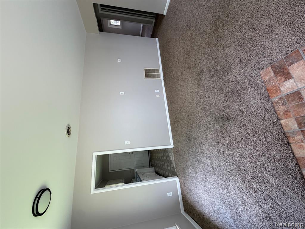 768 W MAPLEDALE Avenue, Hazel Park, MI 48030 — Photo 2