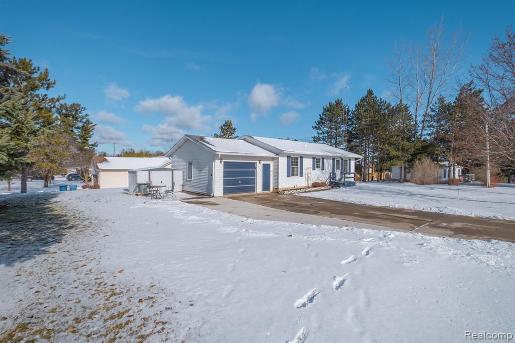 715 E TURNER Street, Mayville Vlg, MI 48744 — Photo 5