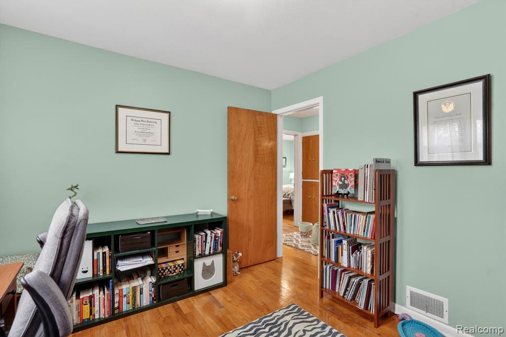4949 Algonquin Way, Okemos, MI 48864 — Photo 23