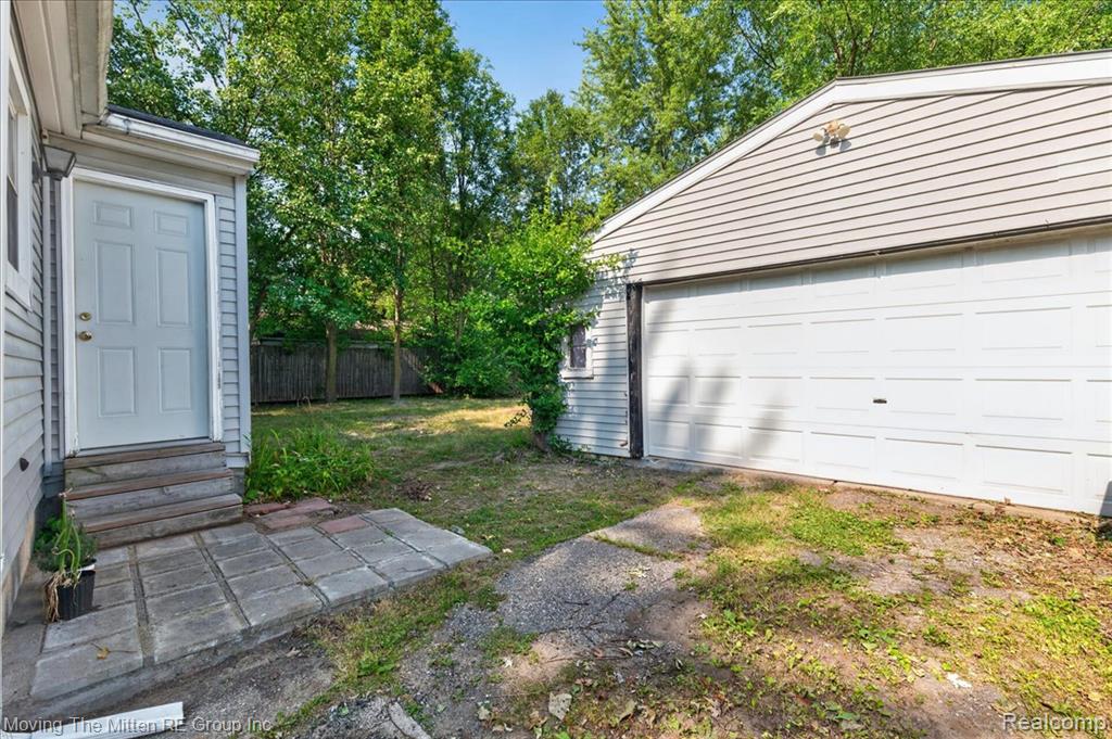 21847 Fenster Street, Belleville, MI 48111 — Photo 25