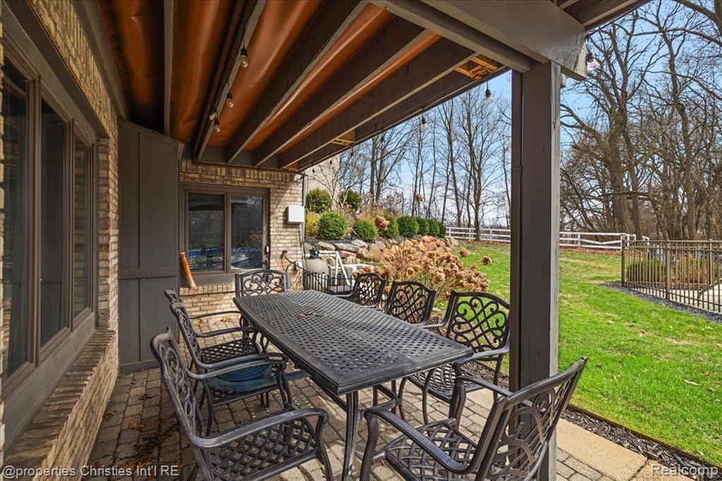 1194 EAGLE NEST CT, Milford, MI 48381 — Photo 55