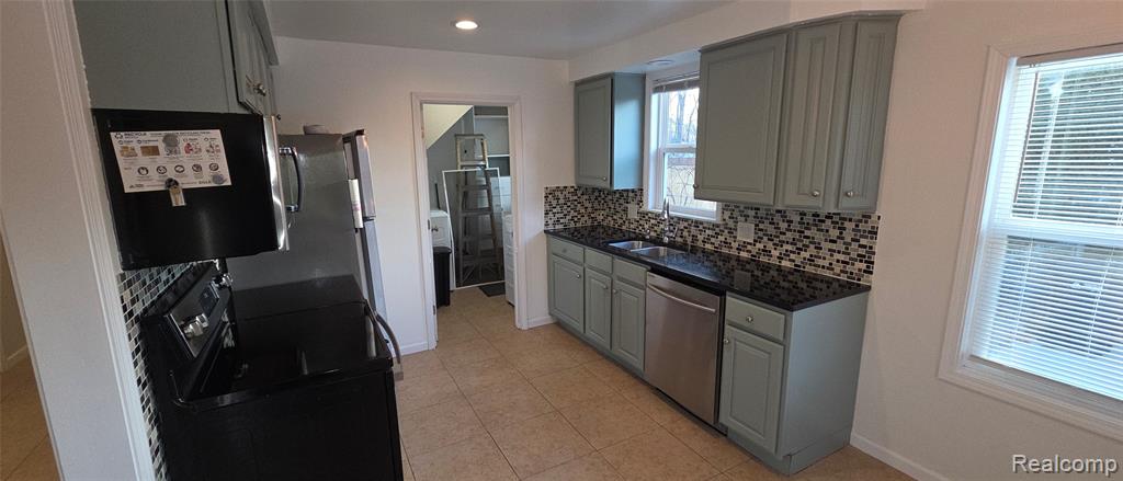 5399 Kreger Street, Sterling Heights, MI 48310 — Photo 19
