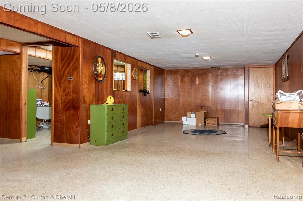 5387 Vivian Street, Dearborn Heights, MI 48125 — Photo 19