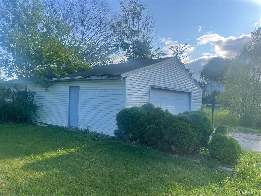 10832 Imlay City Rd, Emmett, MI 48022 — Photo 5