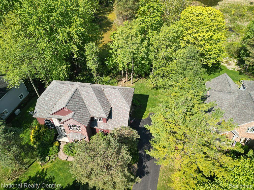7914 BROOKWOOD Drive, Clarkston, MI 48348 — Photo 40