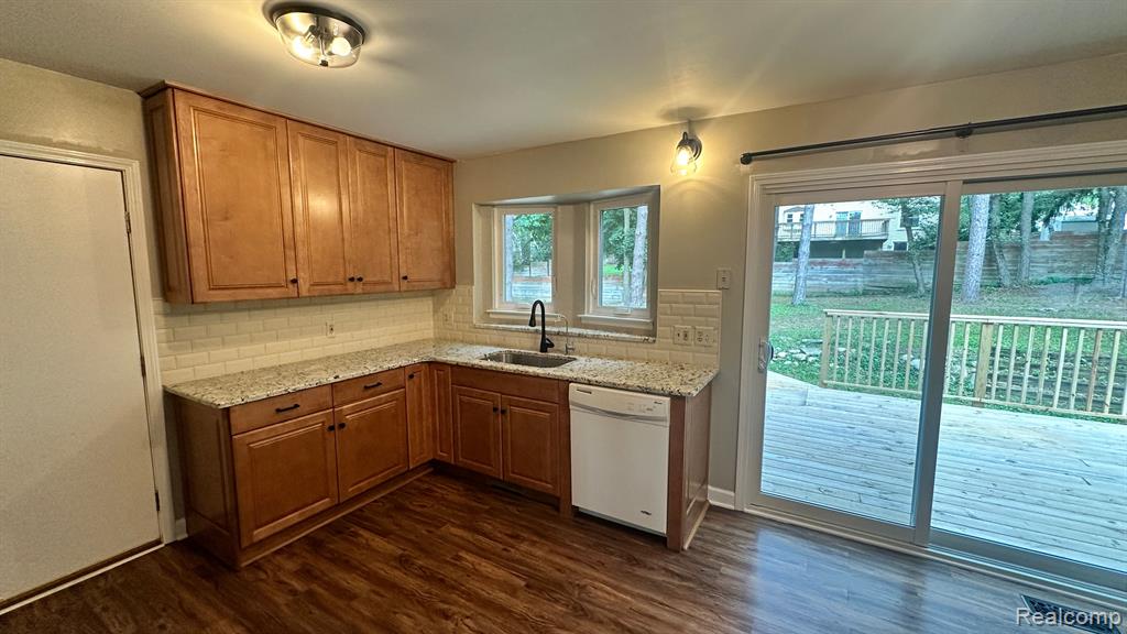 350 Timberwood Trail, Ortonville, MI 48462 — Photo 12